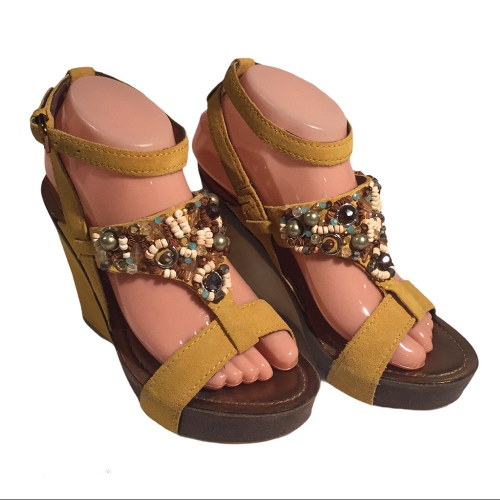 Almost New APEPAZZA Embellished Wedged Sandals
